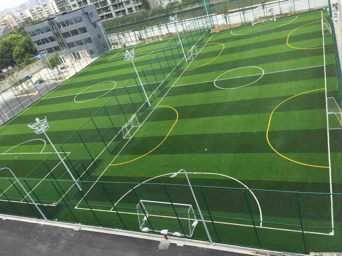 足球场人造草坪